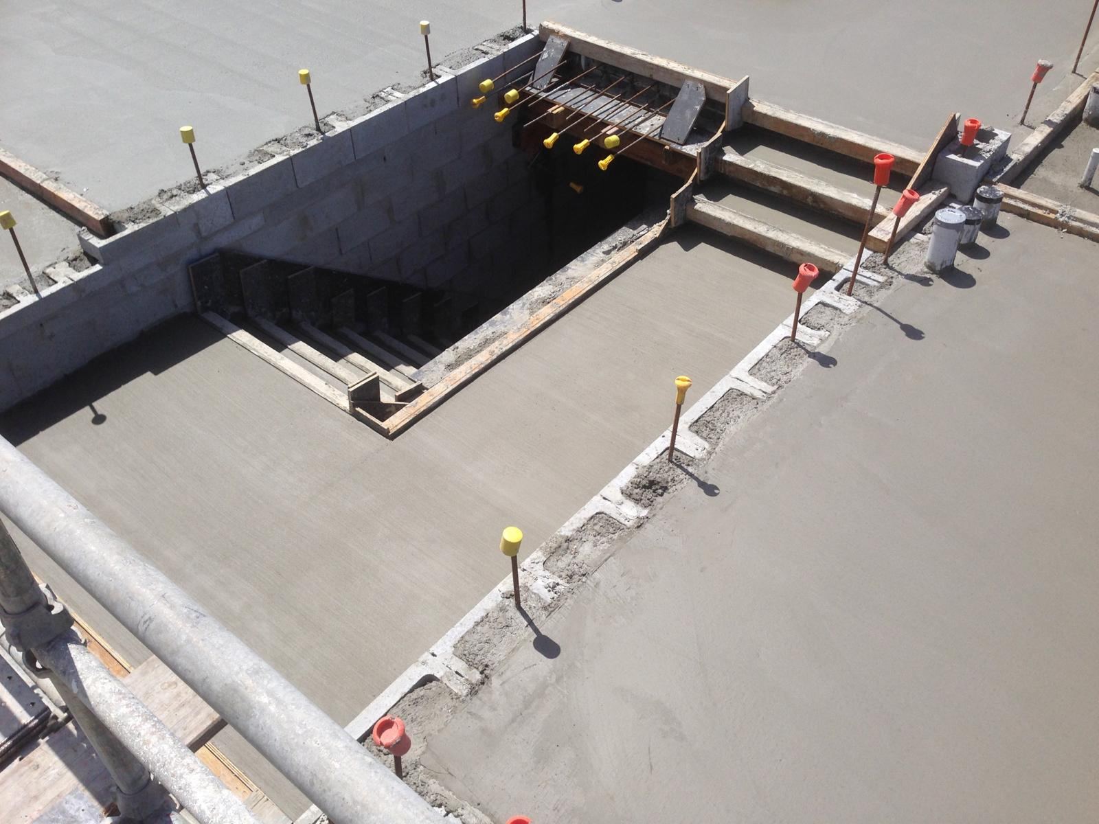 Formed stairwell void within a commercial slab pour